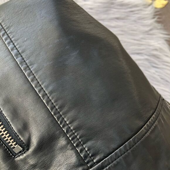 🚨 UO Silence + Noise Vegan Leather Moto Vest - Picture 9 of 10